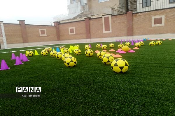 آیین افتتاح زمین چمن مدرسه  شهید محسن فخری زاده در شهریار