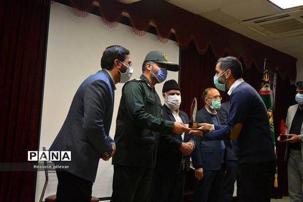 اختتامیه نمایشگاه مدافعان انقلاب اسلامی در بیرجند استان خراسان جنوبی