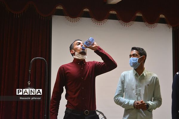 اختتامیه نمایشگاه مدافعان انقلاب اسلامی در بیرجند استان خراسان جنوبی