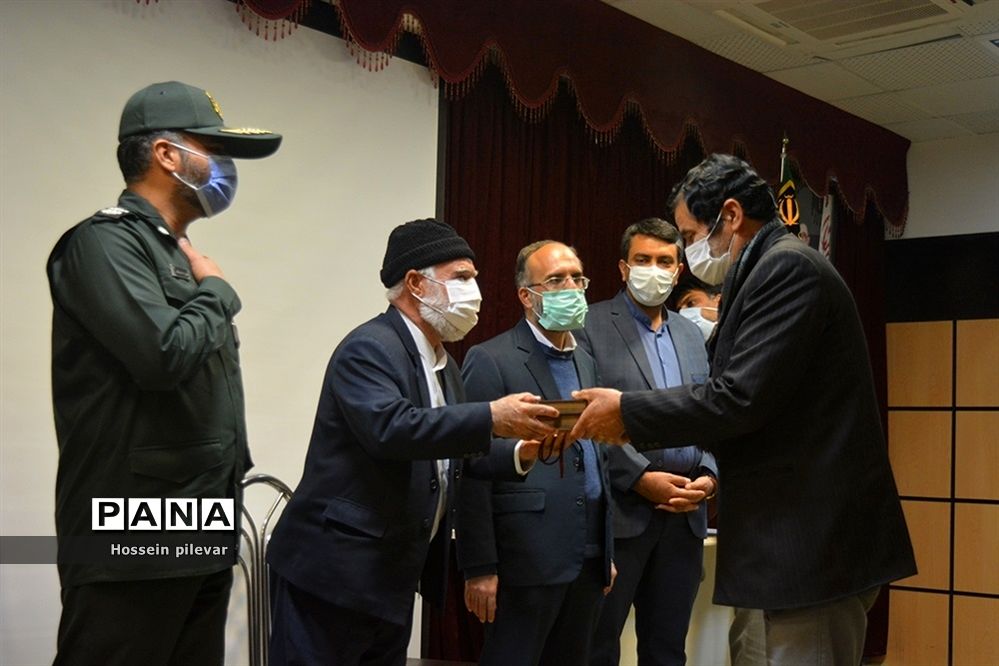 اختتامیه نمایشگاه مدافعان انقلاب اسلامی در بیرجند استان خراسان جنوبی