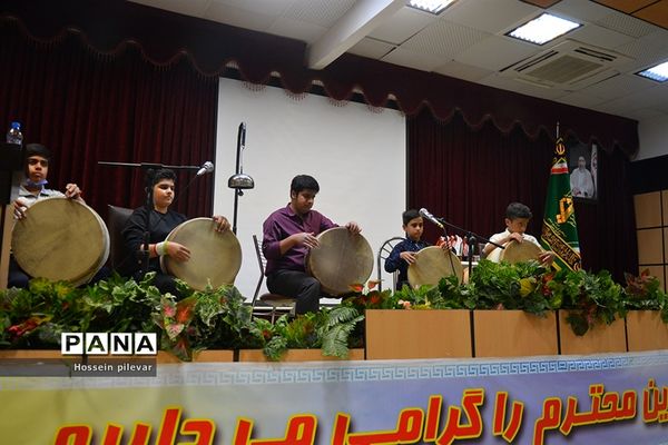 اختتامیه نمایشگاه مدافعان انقلاب اسلامی در بیرجند استان خراسان جنوبی