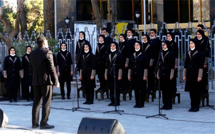 فرزندان ایران یار دبستانی را اجرا کردند