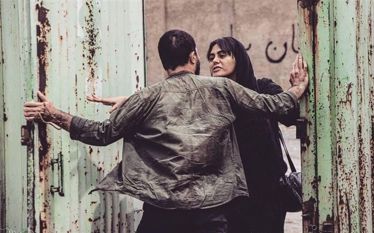 فیلم کوتاه انبار در بسته فیلم کوتاه به نمایش در می‌آید
