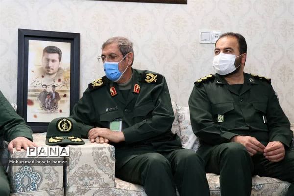 دیدار جانشین فرمانده‌کل سپاه پاسداران با خانواده شهدا در شهرری