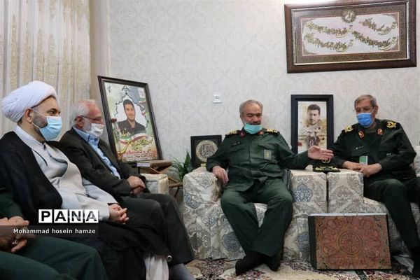 دیدار جانشین فرمانده‌کل سپاه پاسداران با خانواده شهدا در شهرری