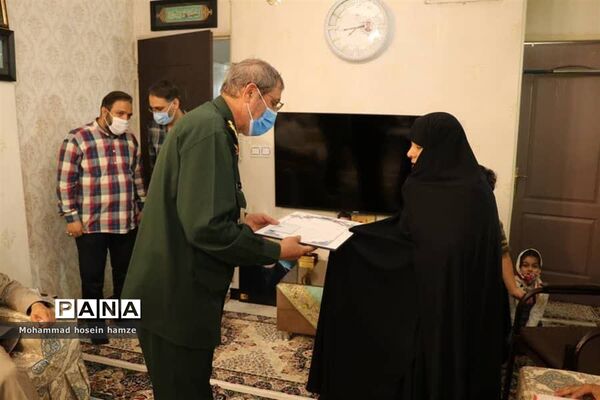 دیدار جانشین فرمانده‌کل سپاه پاسداران با خانواده شهدا در شهرری