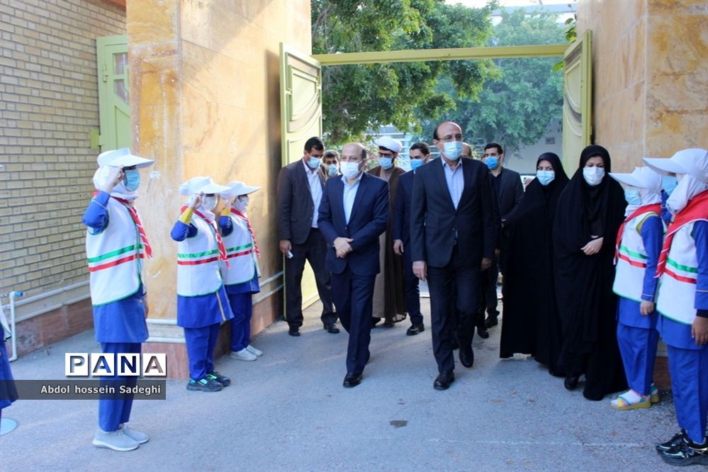 بازدید مدیرکل تربیت بدنی و فعالیت‌های ورزشی وزارت آموزش و پرورش  از مدرسه شهید معینی  بوشهر