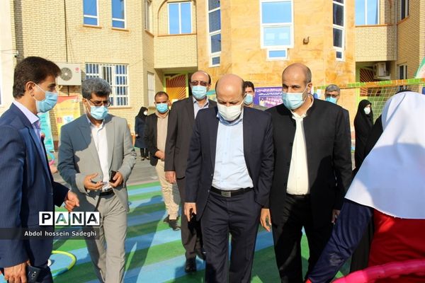 بازدید مدیرکل تربیت بدنی و فعالیت‌های ورزشی وزارت آموزش و پرورش  از مدرسه شهید معینی  بوشهر