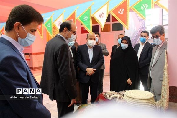 بازدید مدیرکل تربیت بدنی و فعالیت‌های ورزشی وزارت آموزش و پرورش  از مدرسه شهید معینی  بوشهر