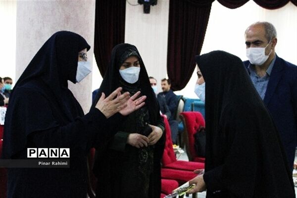 آیین رونمایی و انتشار مجموعه آثار تولید محتوای الکترونیکی آذربایجان شرقی
