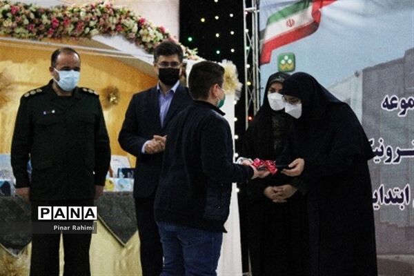آیین رونمایی و انتشار مجموعه آثار تولید محتوای الکترونیکی آذربایجان شرقی