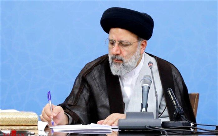 رئیسی درگذشت والد مکرم‌ آیت‌الله علوی را تسلیت گفت