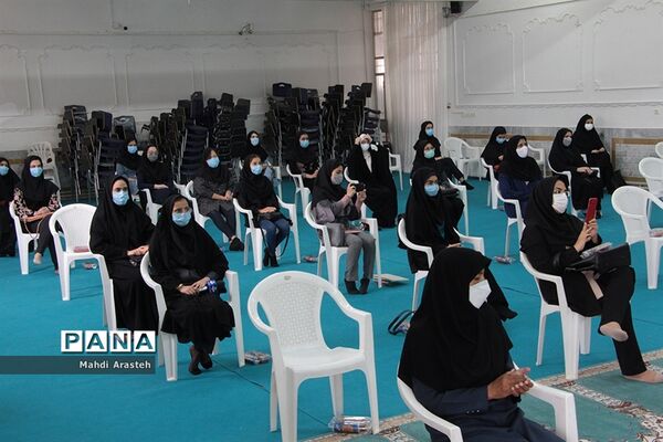 تقدیر ازرتبه‌های برترکنکورسال جاری دبیرستان استعدادهای درخشان