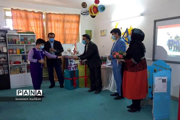 تقدیر از دانشمندان و پژوهشگران کوچک دبستان شهید کاوه بوشهر