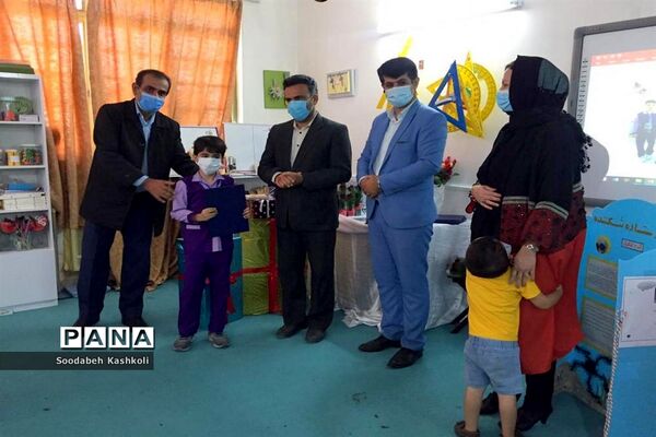 تقدیر از دانشمندان و پژوهشگران کوچک دبستان شهید کاوه بوشهر