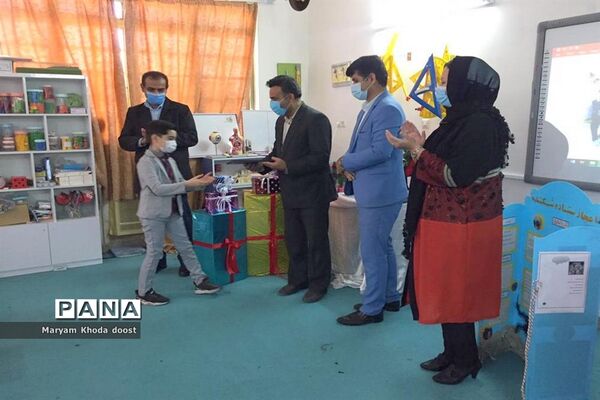 تقدیر از دانشمندان و پژوهشگران کوچک دبستان شهید کاوه بوشهر