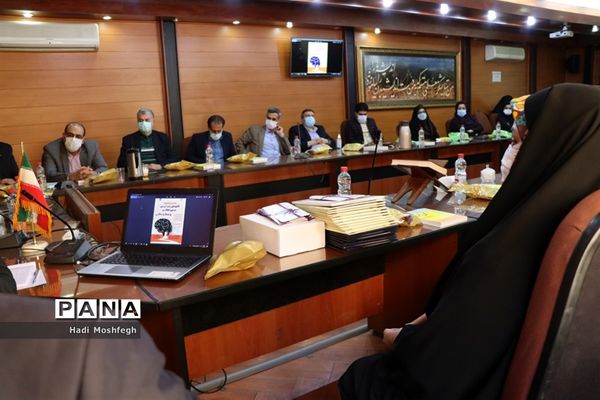 تجلیل از منتخبین استانی جشنواره الگوهای برتر تدریس درس تفکر و سبک زندگی و جشنواره تجارب برتر تربیتی در شیراز