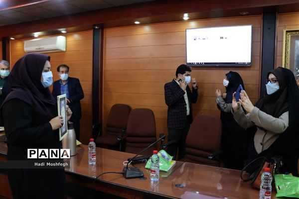 تجلیل از منتخبین استانی جشنواره الگوهای برتر تدریس درس تفکر و سبک زندگی و جشنواره تجارب برتر تربیتی در شیراز