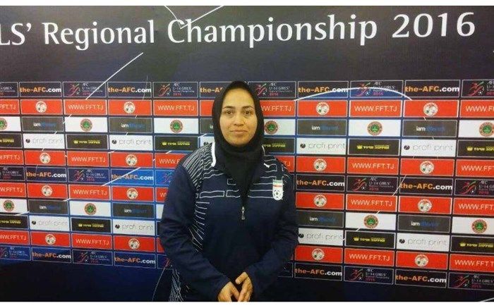 بانوی گیلانی در جمع 10 مربی برتر فوتبال کشورقرار گرفت