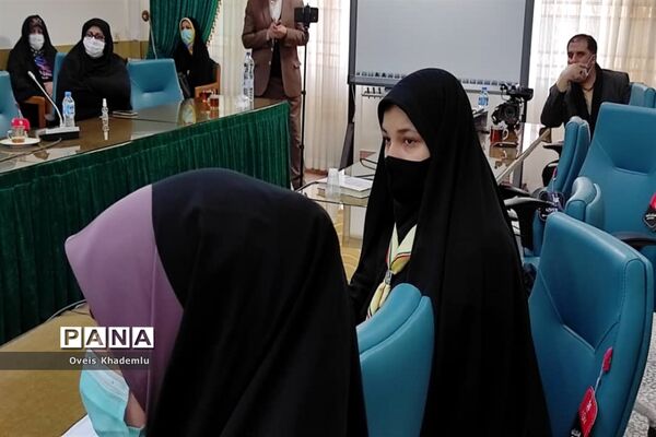 مناظره دانش‌آموزی شهرستان‌های بهشهر و گلوگاه