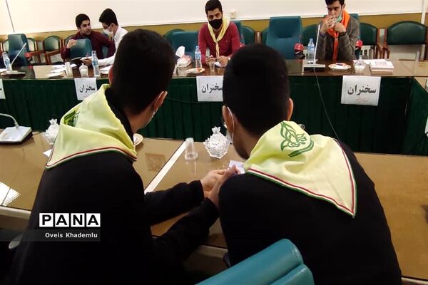 مناظره دانش‌آموزی شهرستان‌های بهشهر و گلوگاه