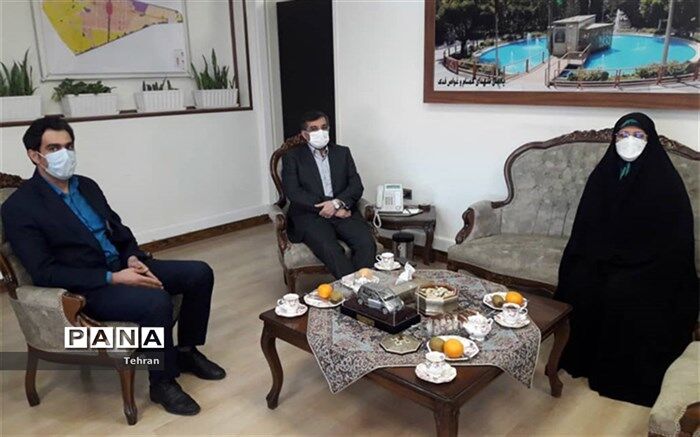شهرداری آماده همکاری با آموزش و پرورش جهت حل مشکلات فرهنگی و آموزشی است
