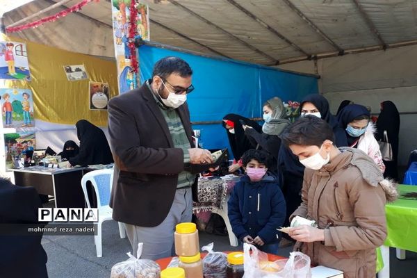 نمایشگاه دستاوردهای کانون شهید رجائی ناحیه دو شهر ری