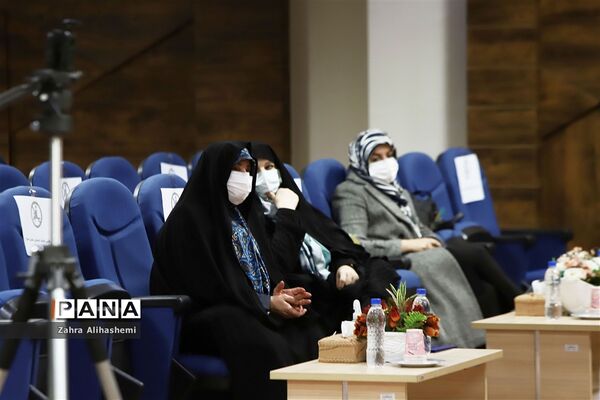 آیین تجلیل از نیم قرن خدمات آموزشی و فرهنگی علی اصغر فانی