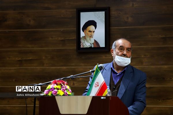 آیین تجلیل از نیم قرن خدمات آموزشی و فرهنگی علی اصغر فانی