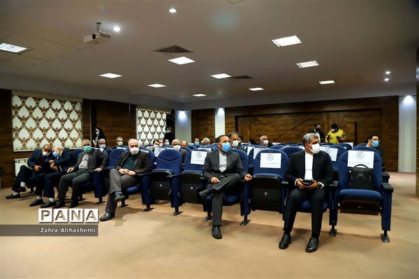 آیین تجلیل از نیم قرن خدمات آموزشی و فرهنگی علی اصغر فانی