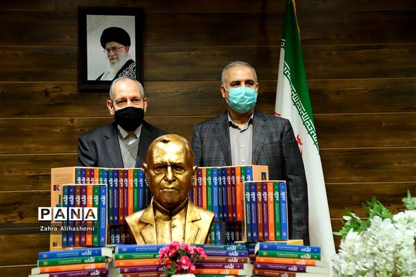 آیین تجلیل از نیم قرن خدمات آموزشی و فرهنگی علی اصغر فانی