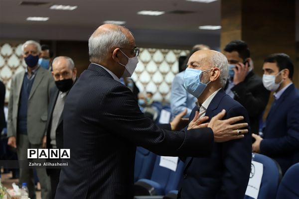 آیین تجلیل از نیم قرن خدمات آموزشی و فرهنگی علی اصغر فانی