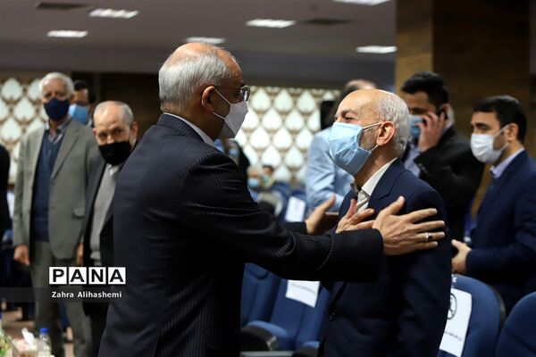 آیین تجلیل از نیم قرن خدمات آموزشی و فرهنگی علی اصغر فانی