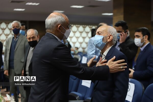 آیین تجلیل از نیم قرن خدمات آموزشی و فرهنگی علی اصغر فانی