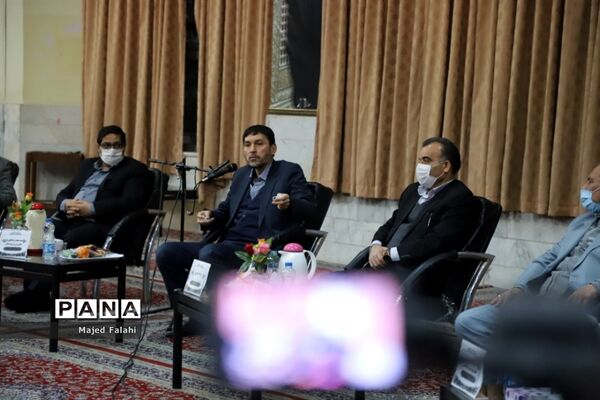 نشست هم‌اندیشی معاونان پرورشی ادوار پس از انقلاب آموزش و پرورش خراسان رضوی