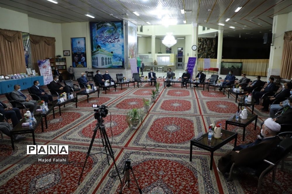 نشست هم‌اندیشی معاونان پرورشی ادوار پس از انقلاب آموزش و پرورش خراسان رضوی