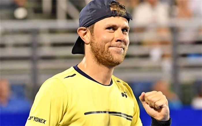 تنیس اوپن سنگاپور؛ آلبوت خط و نشان کشید