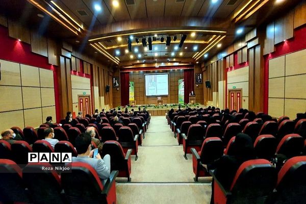 اختتامیه طرح‌های کارشناسی آموزش ابتدایی آموزش و پرورش ناحیه یک بهارستان