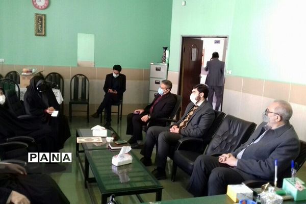 مراسم تقدیر از معاونان تربیتی منطقه خاورشهر به مناسبت هفته تربیت اسلامی