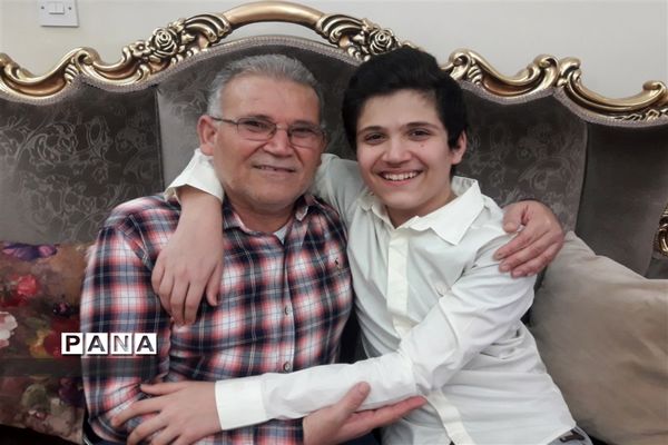 بزرگداشت مقام پدر توسط سازمان دانش آموزی شهرستان امیدیه