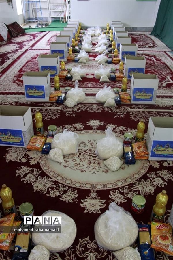 توزیع بسته‌های کمک معیشتی به نیازمندان آران و بیدگلی