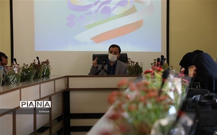 دواری : ماموریت ما آشنایی دانش آموزان با نقش بی بدیل ائمه معصومین در همه ی عرصه ها به ویژه عرصه های علمی
