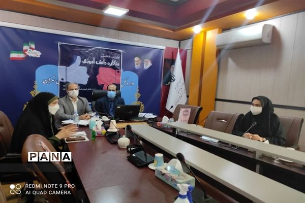 مرحله نیمه نهایی مسابقات مناظره دانش‌آموزی در شهرستان‌های تهران