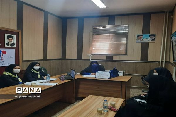 مرحله نیمه نهایی مسابقات مناظره دانش‌آموزی در شهرستان‌های تهران