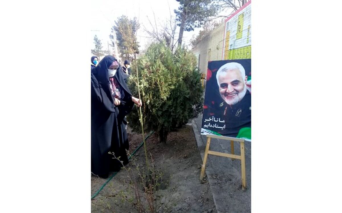 برگزاری مراسم درختکاری در آموزشگاه شاهد نصرت ناحیه یک مشهد