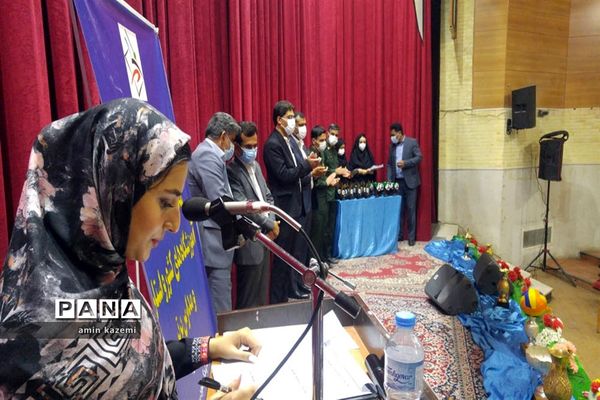 آیین تجلیل از قهرمانان و مدال آوران مسابقات ورزشی آموزشگاه‌های کشور در داراب