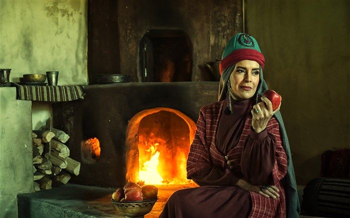 «نازنین فراهانی» همبازی آذرنگ در سریال «مستوران» شد