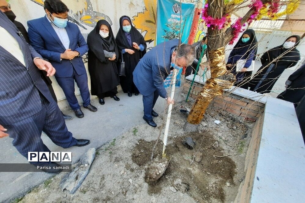 آیین اختتامیه طرح یاریگران زندگی در منطقه ۱۳