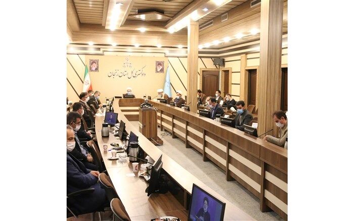 مسئوولان به تکریم مراجعین و شنیدن صحبتها و مشکلات مردم در جهت توجه به حقوق شهروندی اهتمام داشته باشند