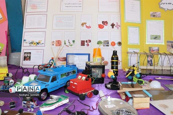 نمایشگاه دستاوردهای تدریس مجازی دانش آموزان در آباده